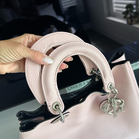 Not authentic - Picture 3 of 8